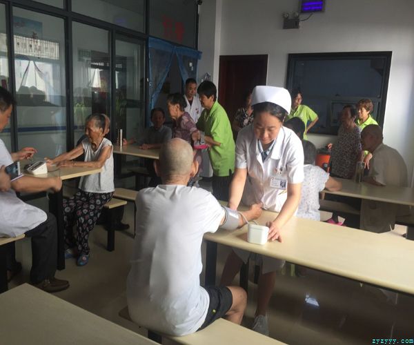 黨員義診  情暖養(yǎng)老服務中心